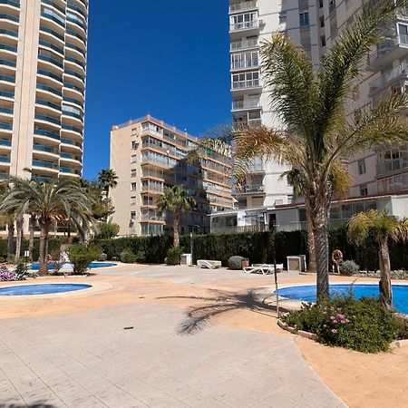 100 M From Fossa Beach In Calp Extérieur photo