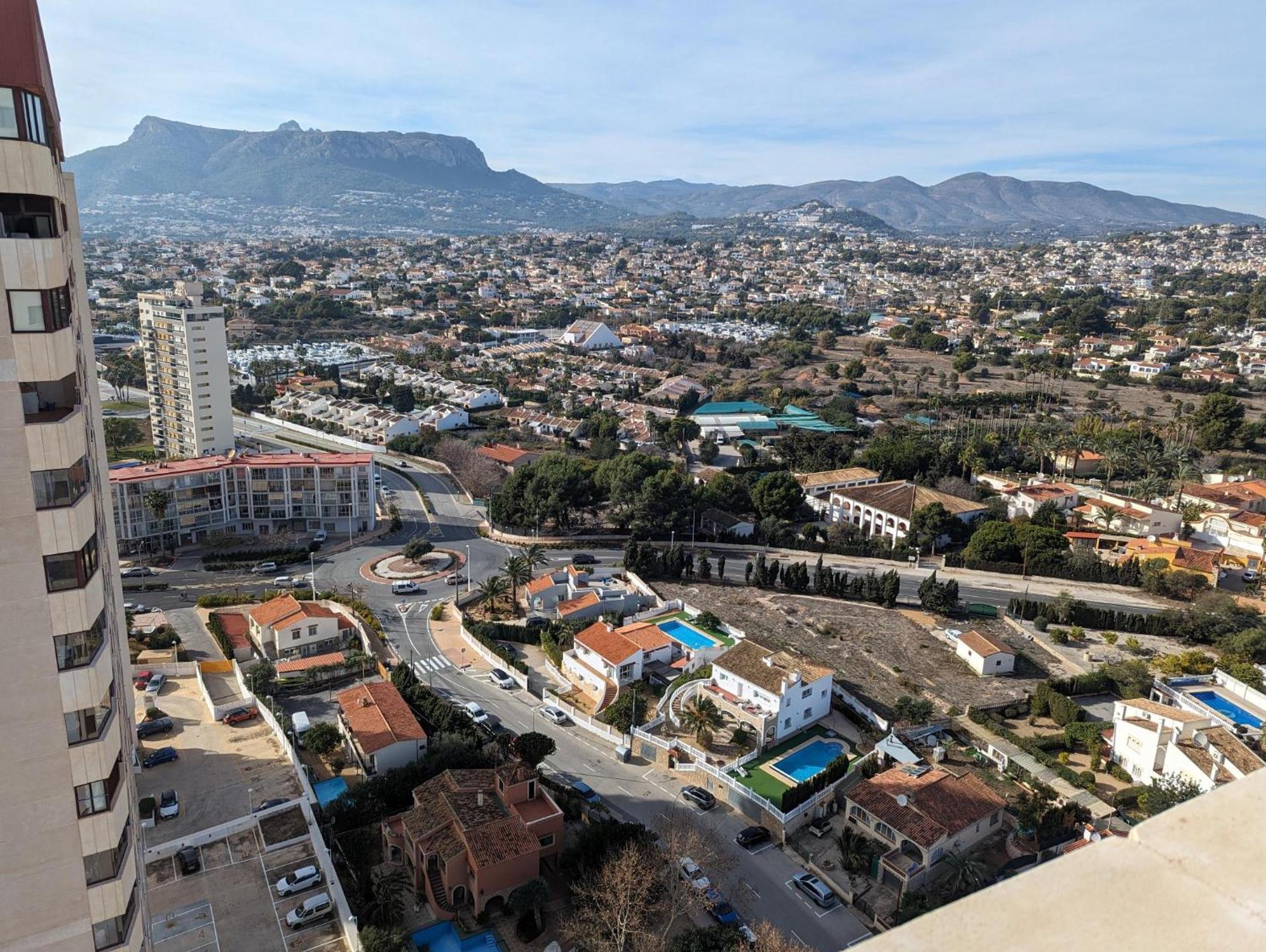 100 M From Fossa Beach In Calp Extérieur photo