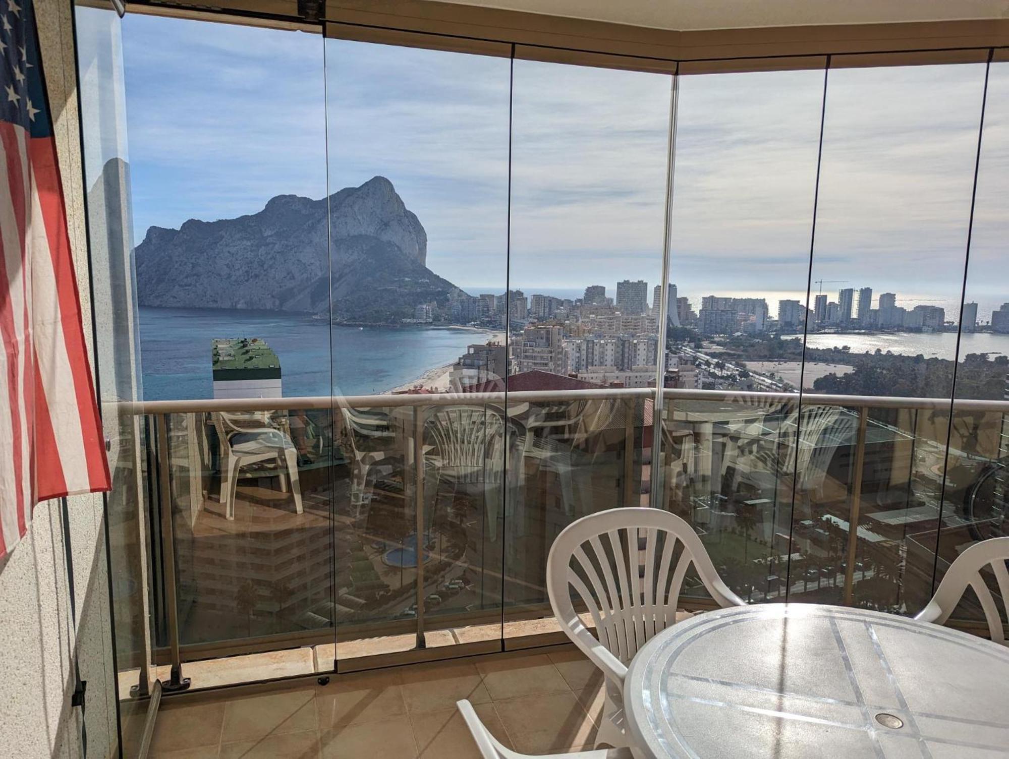 100 M From Fossa Beach In Calp Extérieur photo