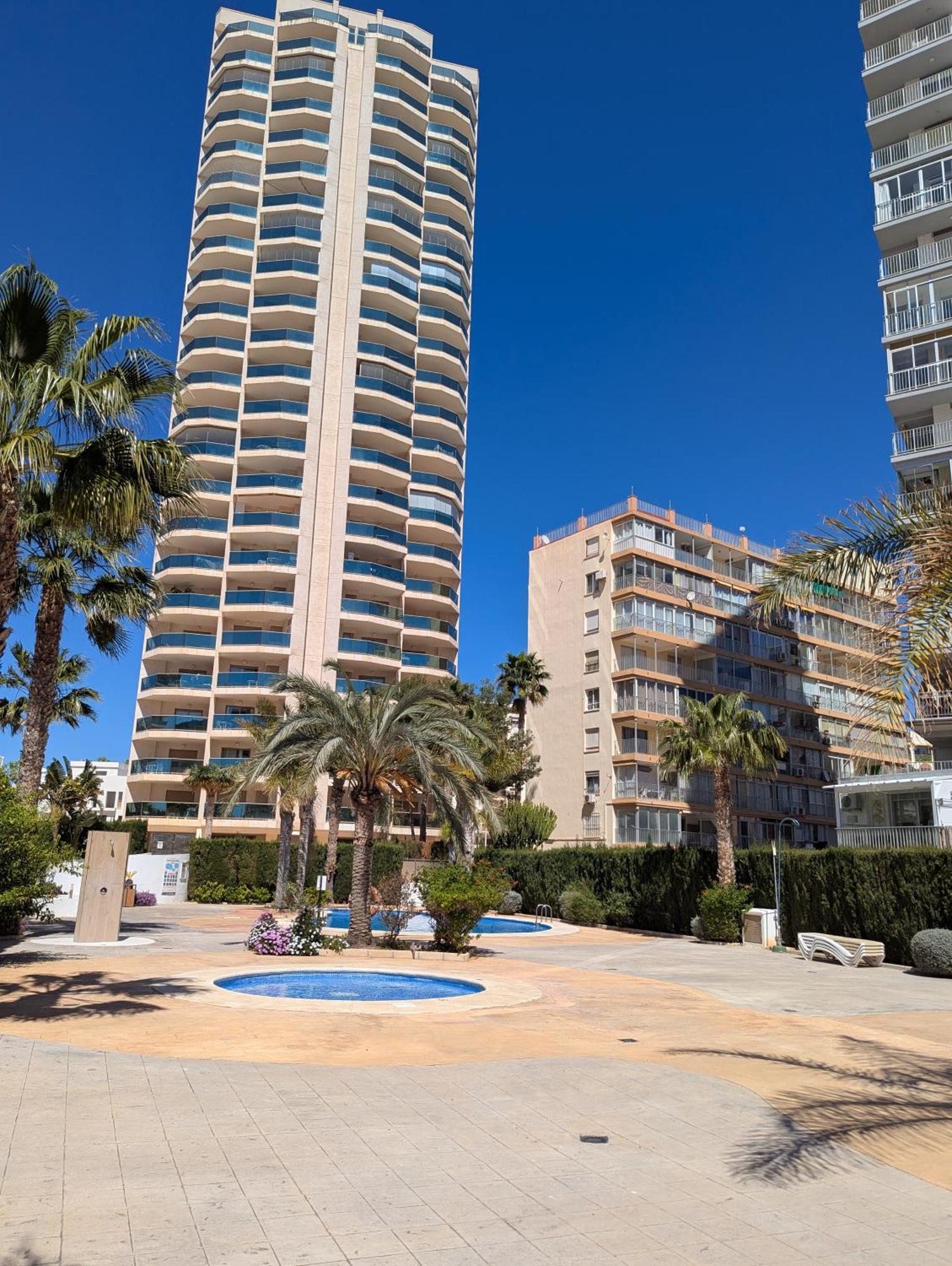 100 M From Fossa Beach In Calp Extérieur photo